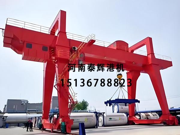 山东东营港口集装箱吊机外观设计美观吗