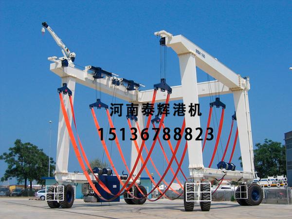 游艇搬运轮胎吊的蟹行模式够灵活吗